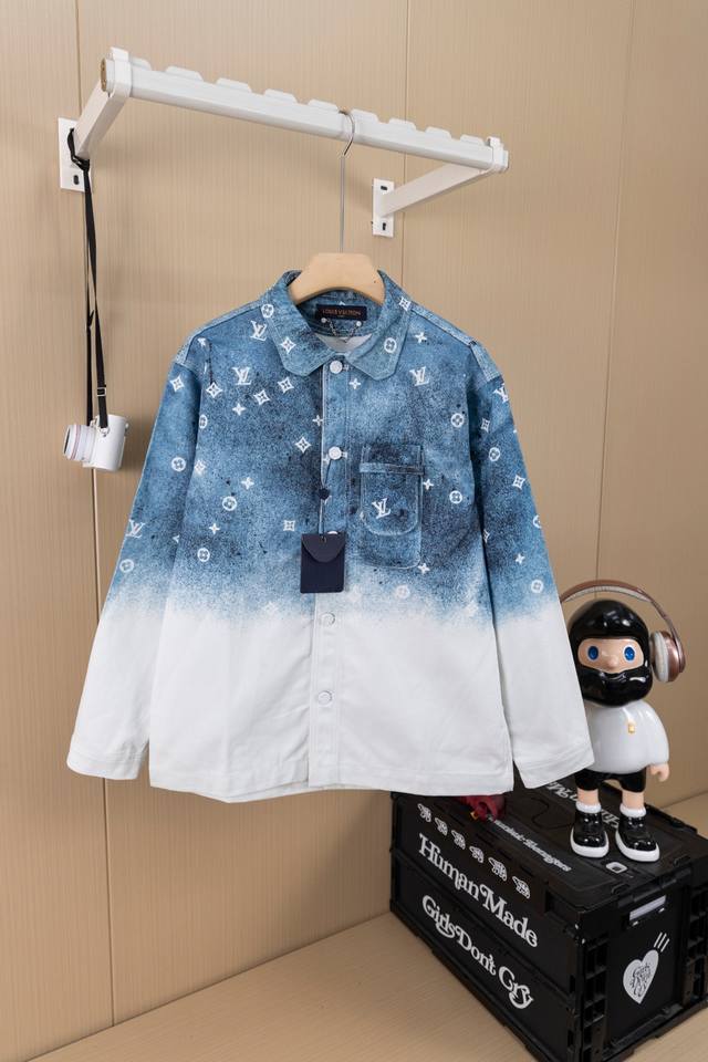 Photo Louis Vuitton starry gradient denim jacket and starry gradient shirt This