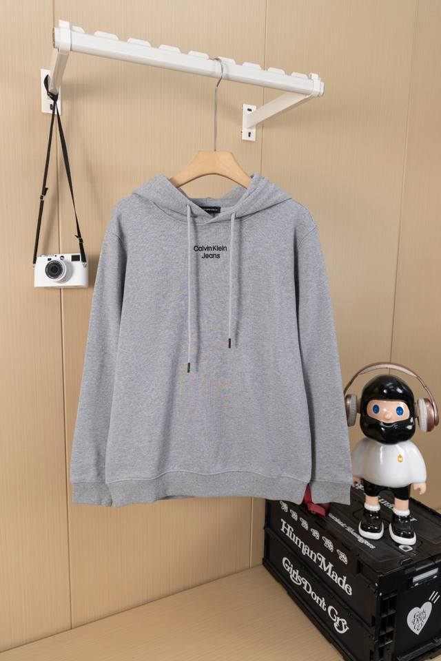 Hanging photo Ck neckline letter embroidered hooded drawstring sweatshirt in bla