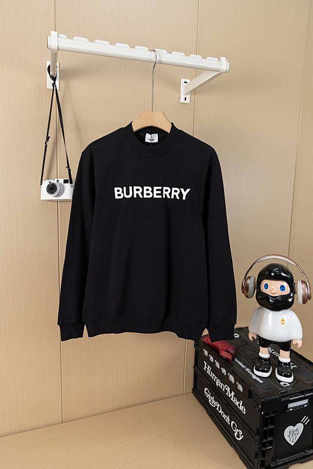 Photo Burberry classic lettering 3D silicone print crewneck sweatshirt. Fabric i