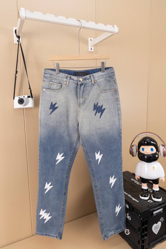 Auction Picture Amexnocap* Limited Edition Lightning Cow Snow Mountain Lightnin