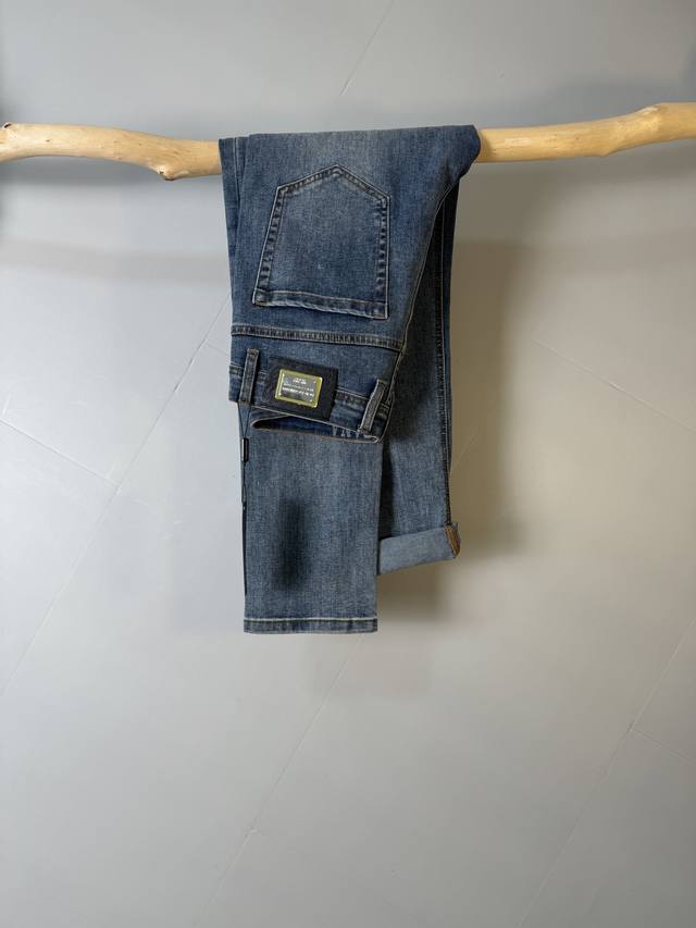 High-quality, next-day shipping DG men's denim jeans, featured in the official