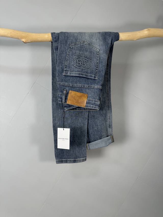 Balenciaga men's denim jeans, officially released for the brochure and poster! M