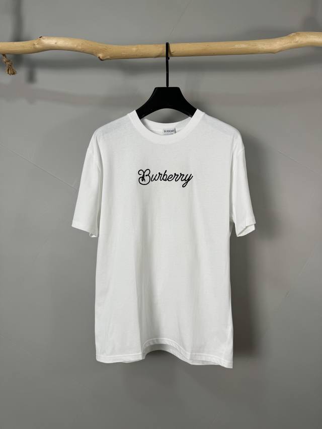 Burberry Bbr 25Ss Surf & Skateboard Rider crew neck short sleeve T-shirt is craf