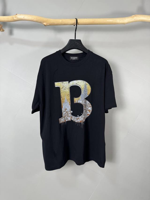 Balenciaga 25Ss Summer Paris 260g Short T-shirt. A highly detailed, stylized gol