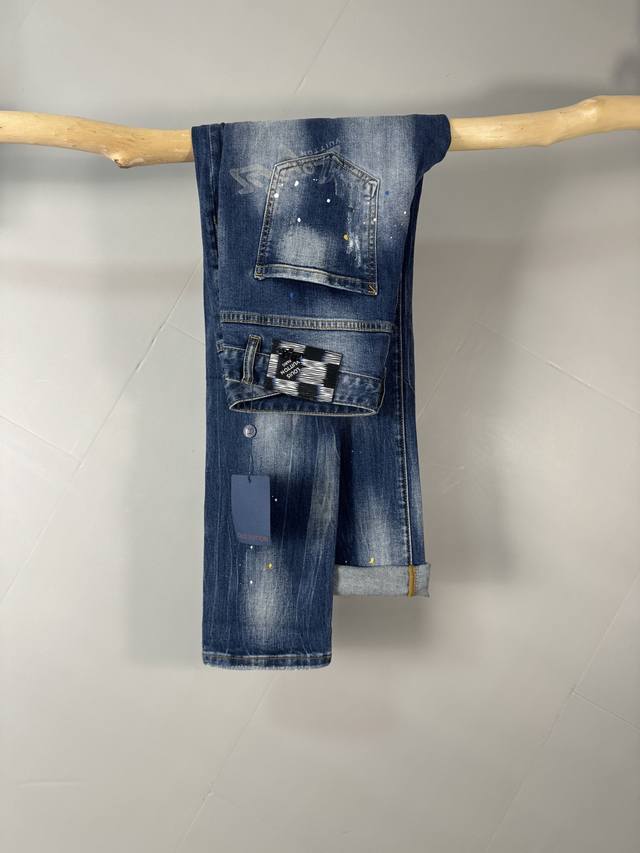 Lv Louis Vuitton men's denim jeans, the official lookbook poster style! Made fro