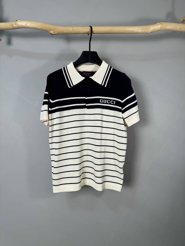 Guccl Gucci *25 New striped contrasting knitted short-sleeves are woven with pur