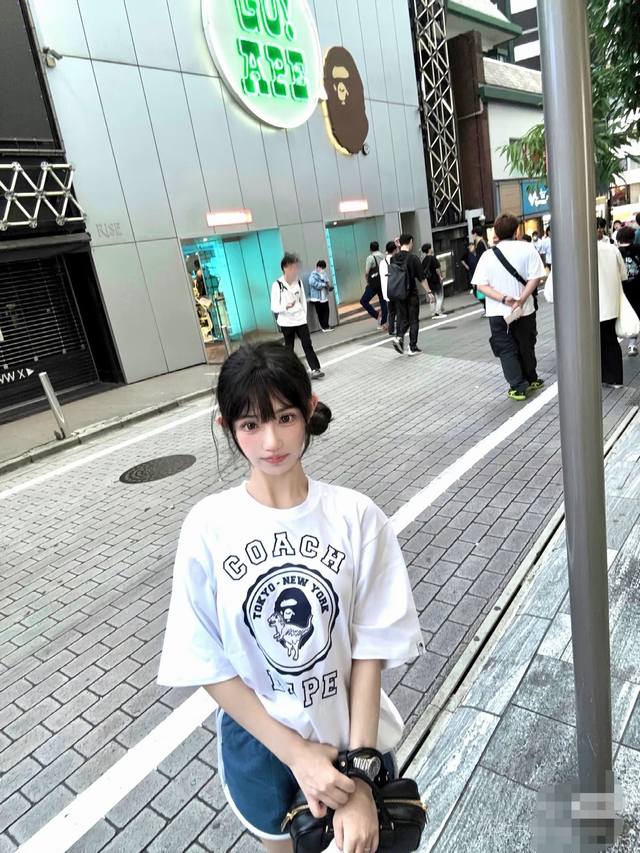 001103 A Bathing Ape Bape x Coach joint dinosaur print pullover short-sleeved T-