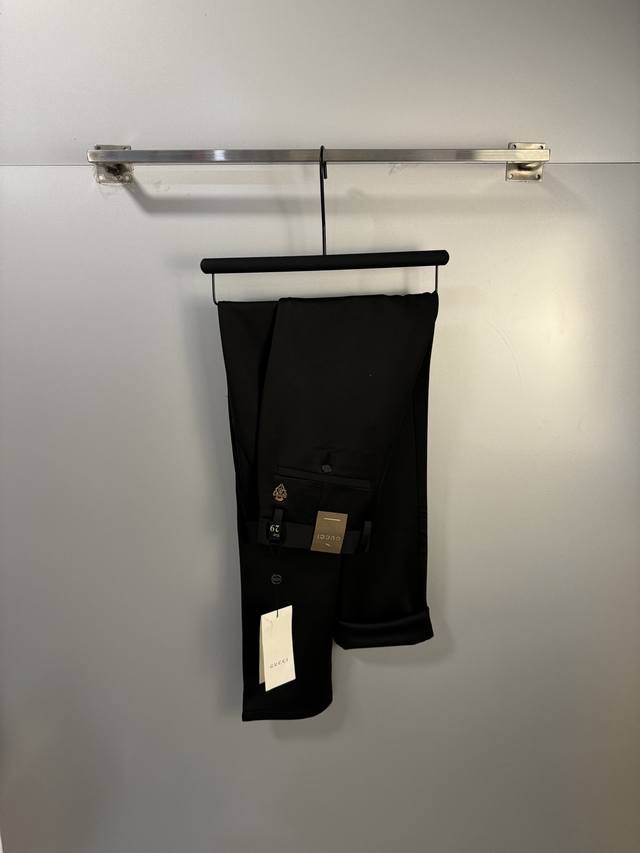 High-quality, next-day shipping Cucci casual pants, new high-end custom pants,