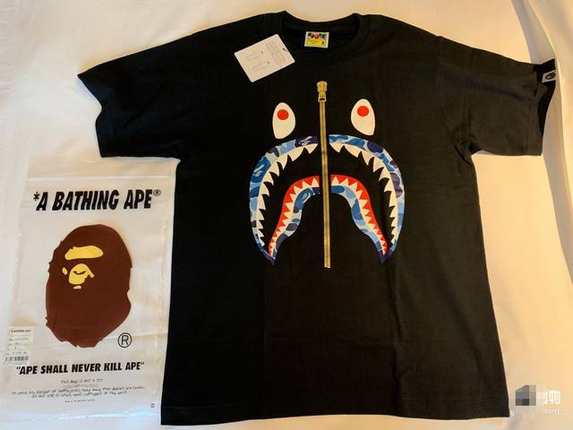 001087 A Bathing Ape camouflage gold shark zipper short-sleeved T-shirt for men