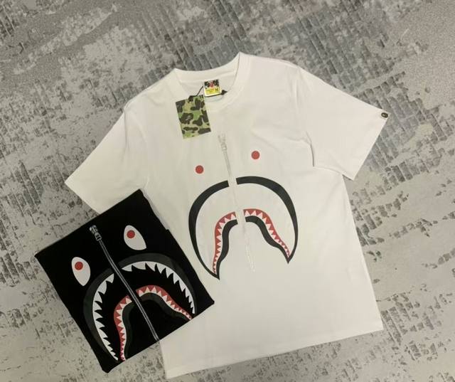 001038 Bape shark mouth print short-sleeved T-shirt for men and women, same size