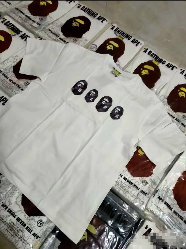 001073 Bape camouflage ape loose short-sleeved T-shirt for men and women, same s