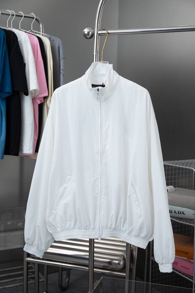Balenciaga Blcg 71 Flame Totem Heavy Embroidery Jacket A must-have for everyday