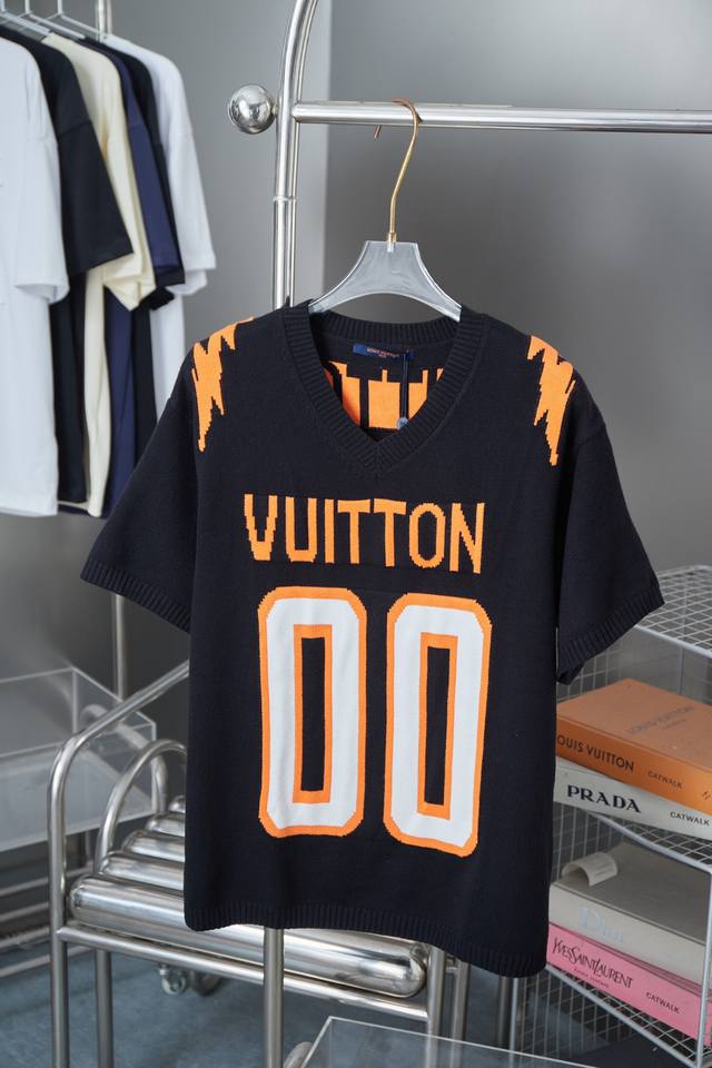 Lv Louis 25Ss new spring and summer Lv knitted short-sleeved shirt A must-have i