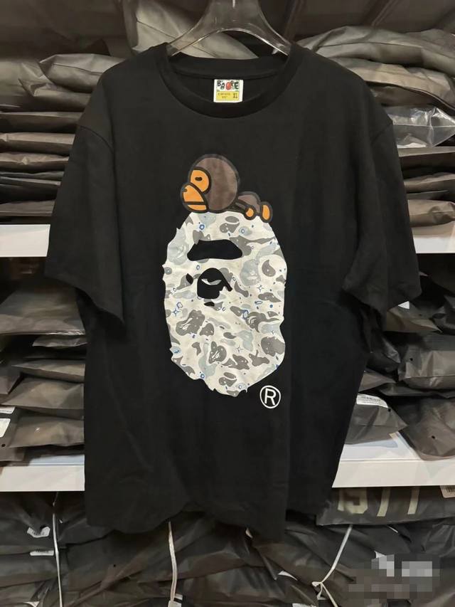 001056 A Bathing Ape Space Camo Starry Camouflage Luminous Ape Short Sleeve T-sh