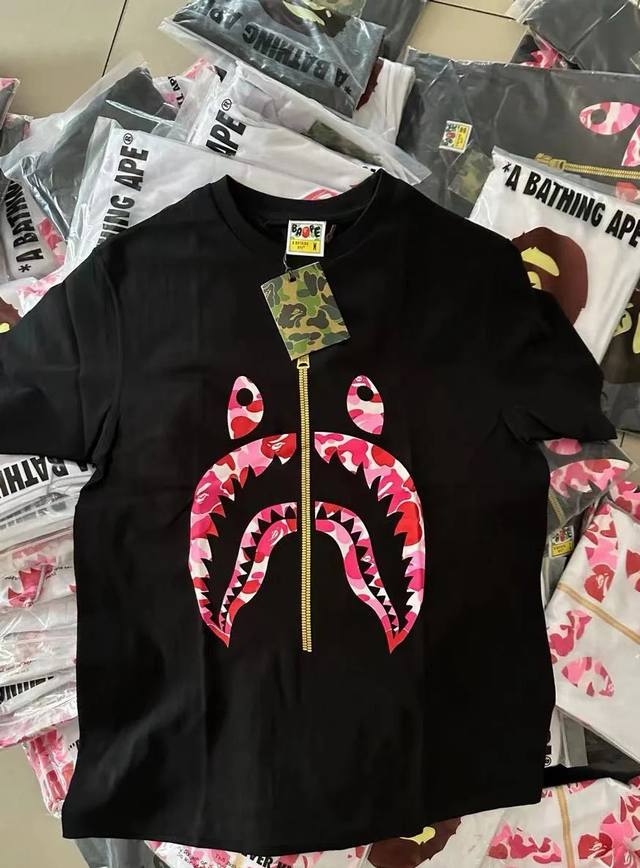 00176 Bape Fw22 camouflage shark zipper print short-sleeved T-shirt for men and