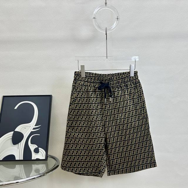 Top version difference currency Style: Fendi Fendi full print suit shorts Color: