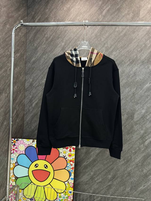 Style number Y52 Burberry plaid hat with leather label and zipper hooded jacket