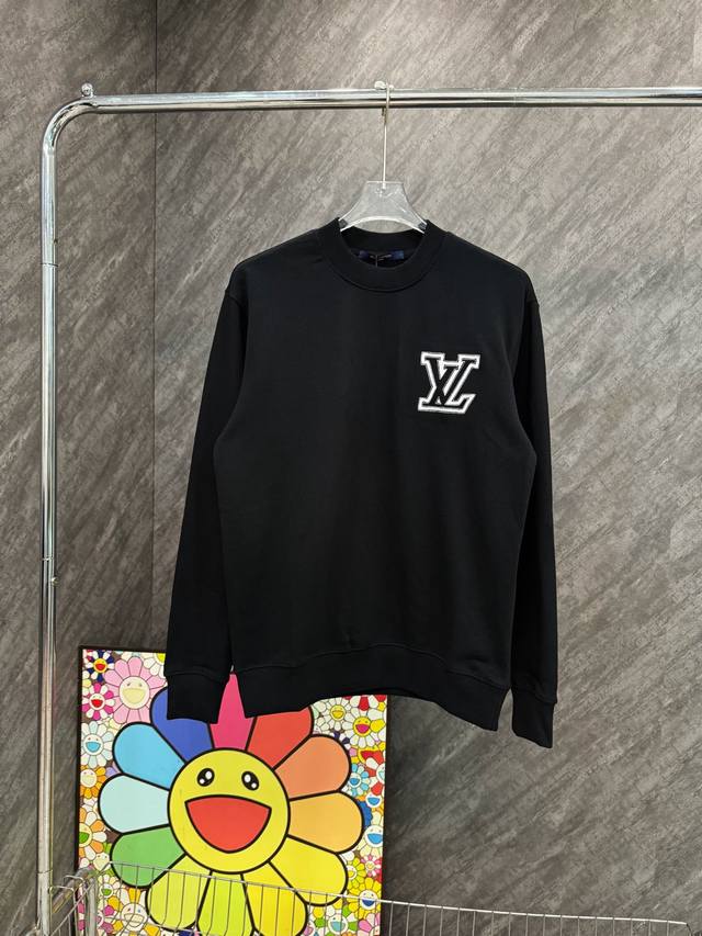 Style number: Y34 Lv round neck sweatshirt with large embroidery on the back Of