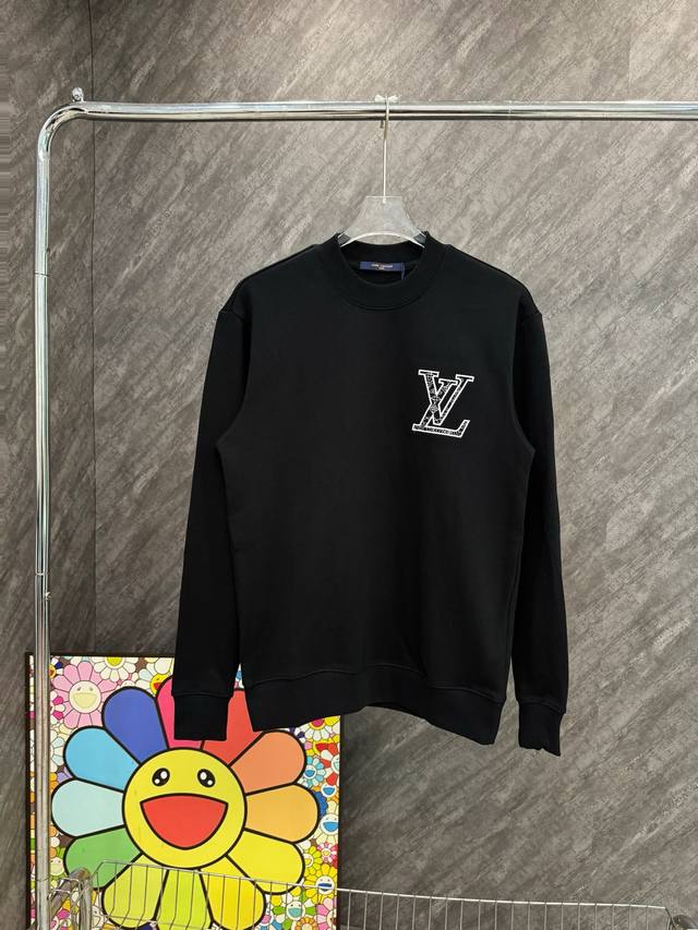 Style number: Y33 Lv floral embroidery letter round neck sweatshirt Official we