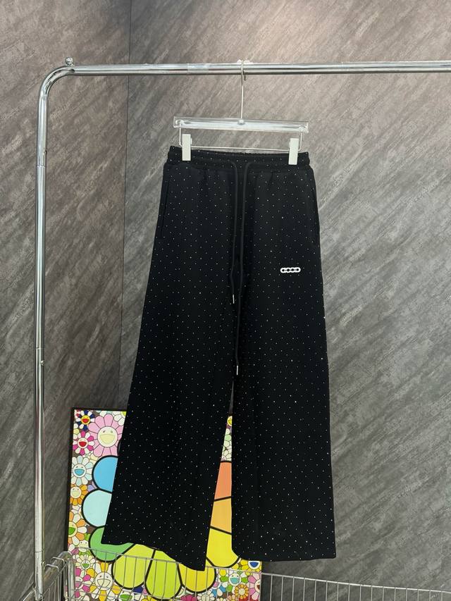 Style number Y31 Good letter iron label full diamond straight sweatpants The fab