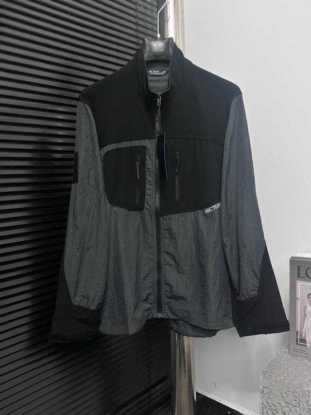 Arcteryxsystem_A Hangdog Jaet waterproof, breathable, stand-collar sun protectio