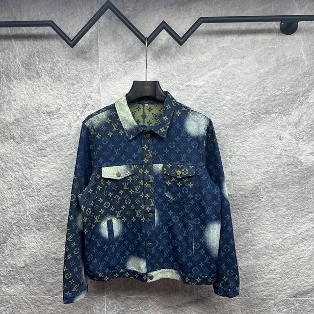 Lujia's 2025 new jacquard all-over logo couple's denim jacket. Made of heavy-dut