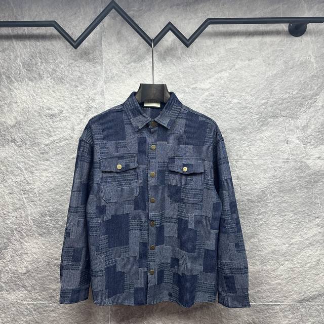 Gucci's 2025 new retro tassel patchwork couple's denim jacket. Made of heavy was