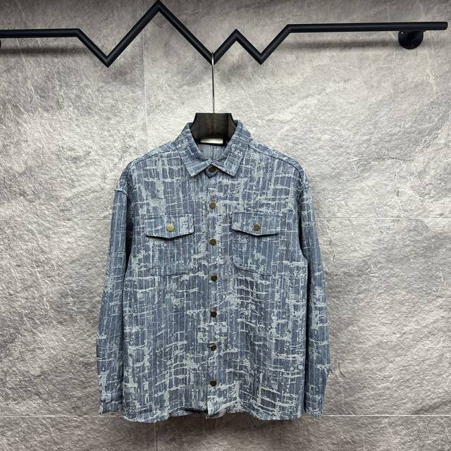 Gucci's 2025 new retro tassel patchwork couple's denim jacket. Made of heavy was