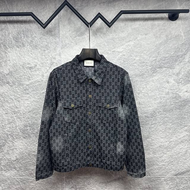 Gucci's new 2025 jacquard all-over logo couple's denim jacket. Made from heavy-d