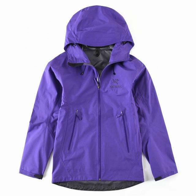 Design Concept: Arcteryx, also known as Archaeopteryx in Chinese, is a Canadian