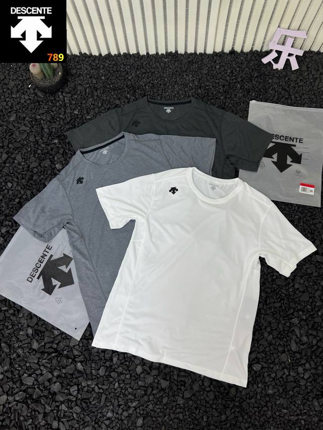 Descente's new summer outdoor mountaineering and fitness sports skin-friendly br