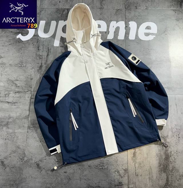 Arc'teryx hooded jacket for couples DDD. Three-dimensional stiff fit and logo. E