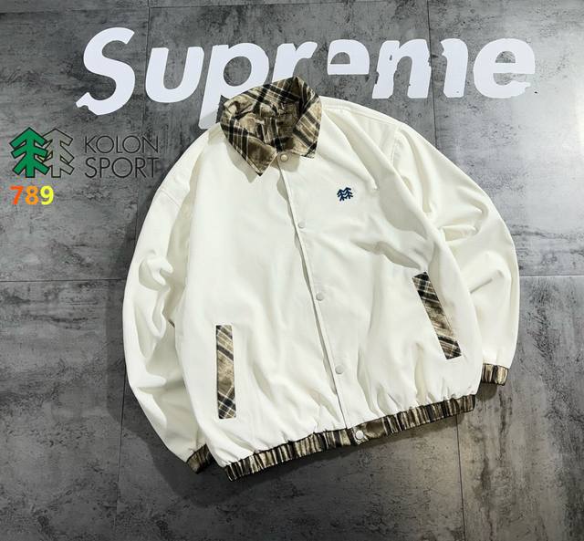 Kolon patchwork series 3D Logo jacket for couples DDD. The style is 3D and stiff