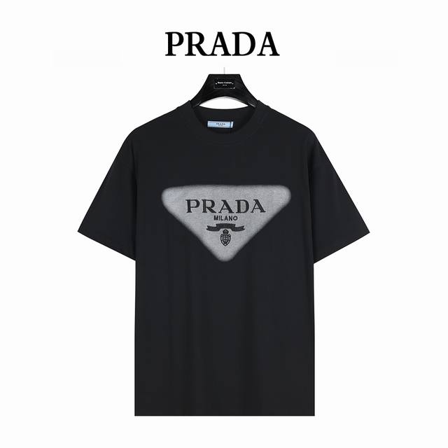 Prada 25Ss short-sleeved T-shirt with inkjet embroidery and a triangle logo. Mad