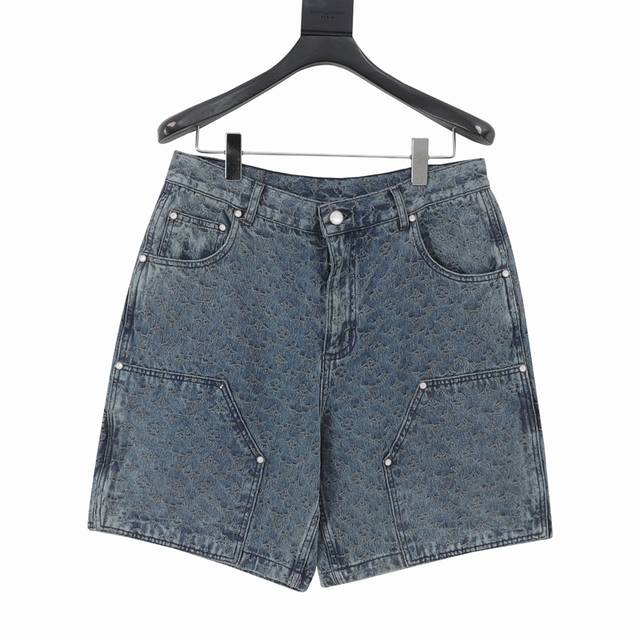 Louis Vuitton 25Ss all-over monogram jacquard set with denim shorts. The jacquar