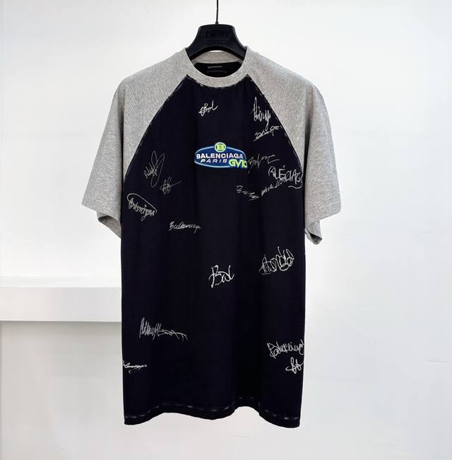 Balenciaga hand-painted signature patchwork short-sleeved top (DDD, Size XS, SML