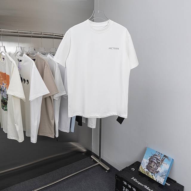 Gift box Style: Y06-4 Sizes Xs-SML Arc'teryx has released a new series of Kragg