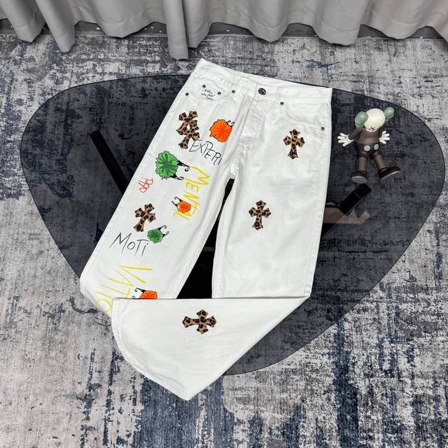 High-end Chrome Hearts Mattyboy graffiti-painted leopard-print cross jeans, sui
