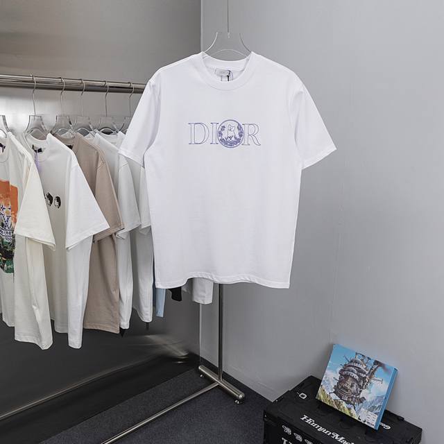 Gift box DDD, style number Y20-2, sizes Xs-SML, colors: light blue-white, versa