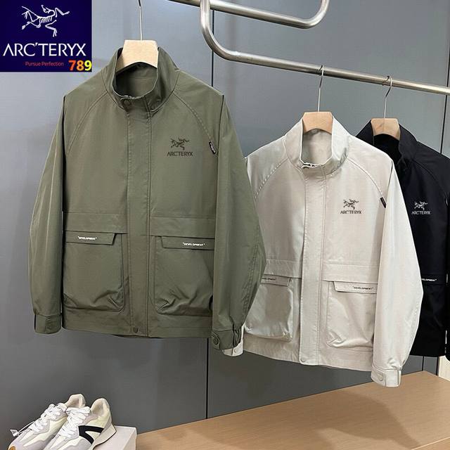 Arc'teryx's new men's stand-up collar jacket! Classic and stylish, perfect for
