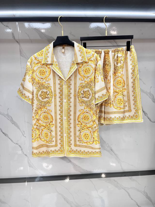 Fan Dezhe's high-end new couple's home wear, pajamas and leisure suits. Imported
