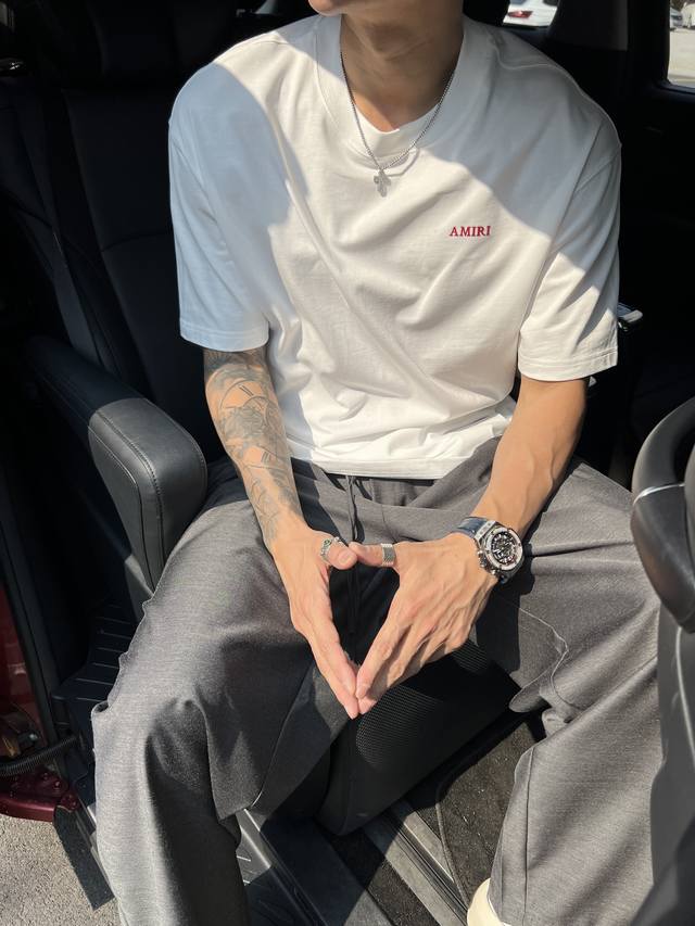 Amiri 25 This summer T-shirt is super cool! The letter offset printed logo is ey
