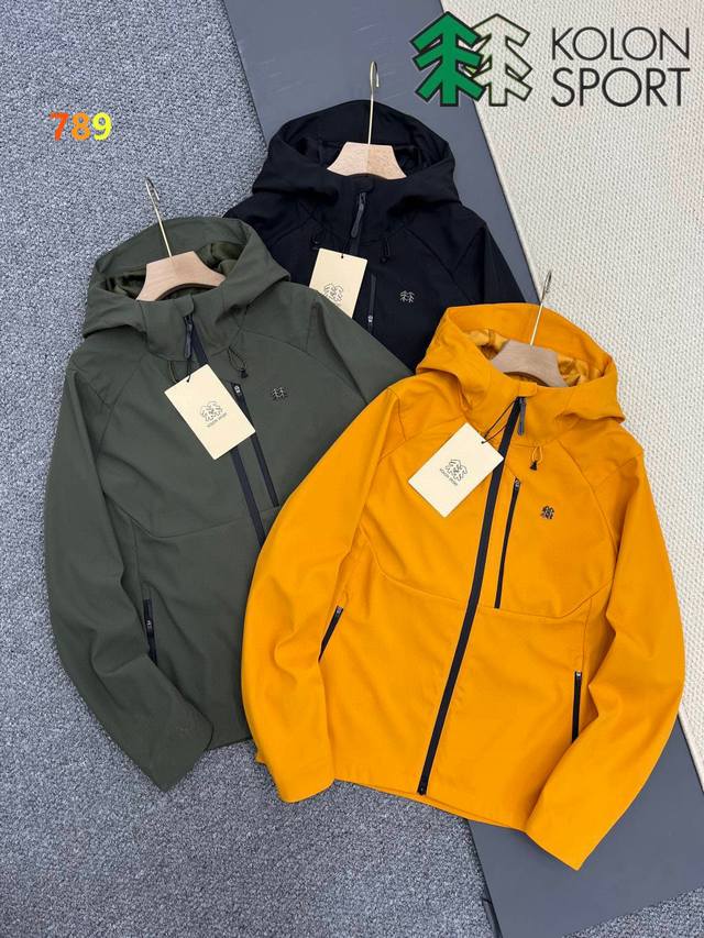 Kolon Sport Softshell Jacket Water-Repellent Top, Outdoor Casual Wear, Men's Win