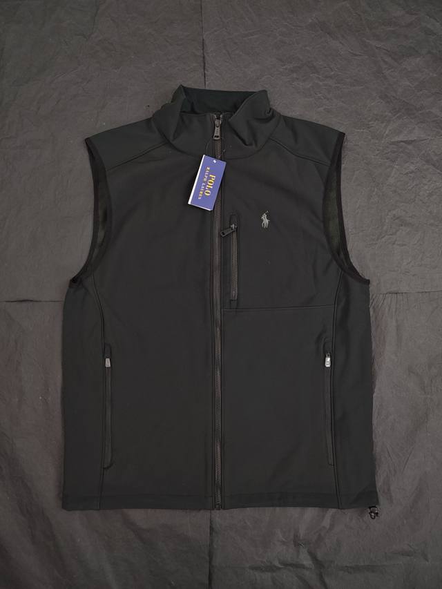 Look here, my dears! Polo Ralph Lauren's functional vest is coming! The classic