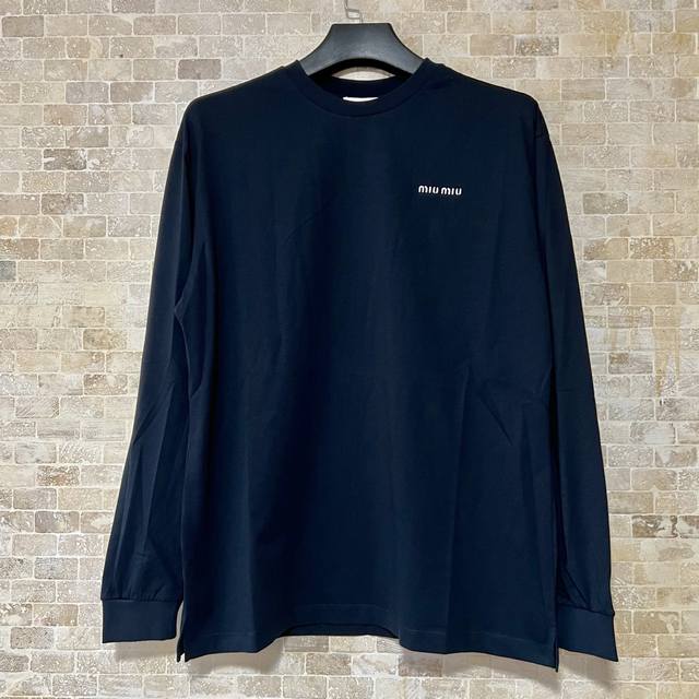 Miu Miu small letter round neck long sleeve DDD