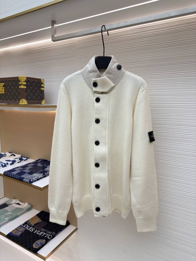 Stone Island Cardigan Sweater Authentic: Purchased and developed for 4799 Item n