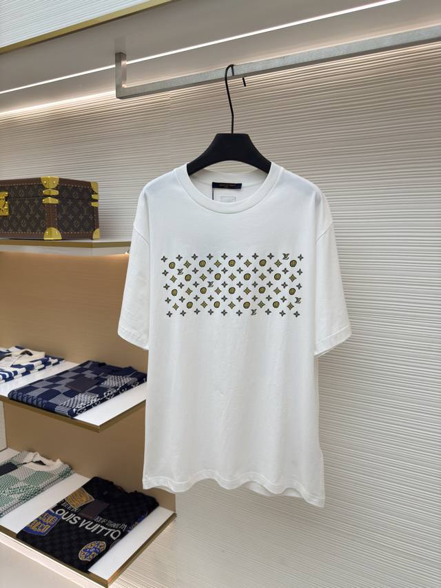 Louis Vuitton Smiley Face Short Sleeve T-shirt Authentic: Purchased and develope