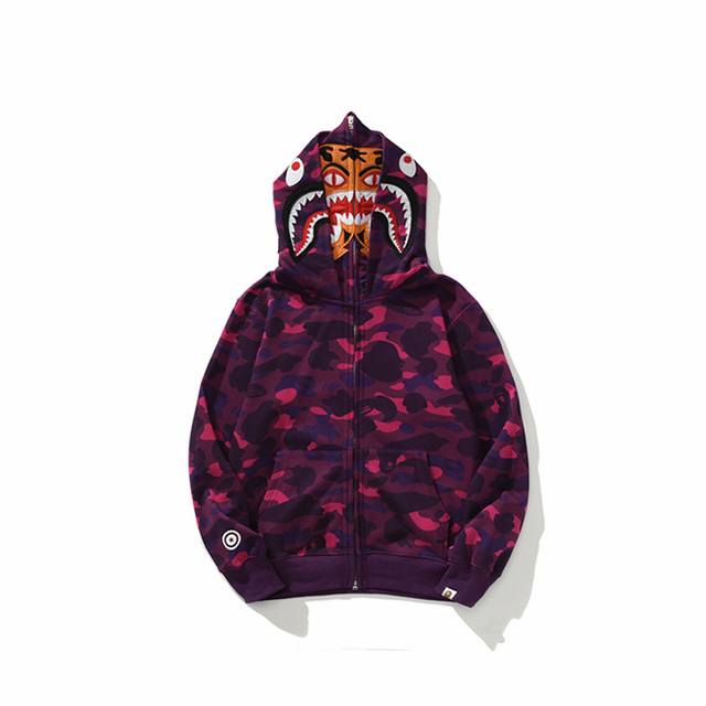 New arrival! High-end Bape shark and tiger head double-hooded camouflage sweats