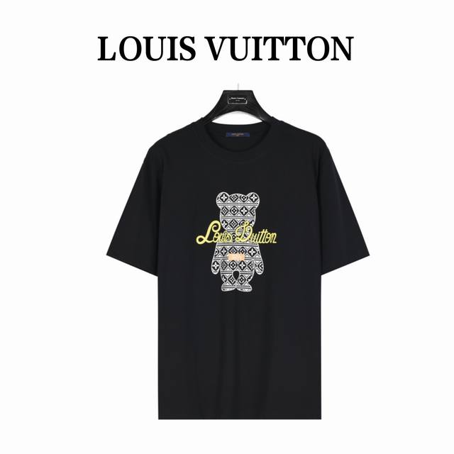 Louisvuitton's playful bear short-sleeved T-shirt features a unique, unisex desi