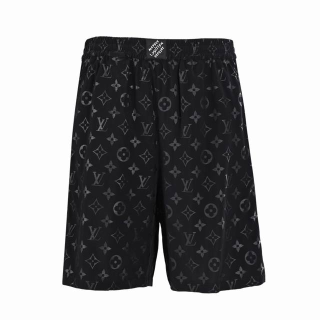 Louis Vuitton LV Corrugated Jacquard Mulberry Silk Shorts are made from mulberry